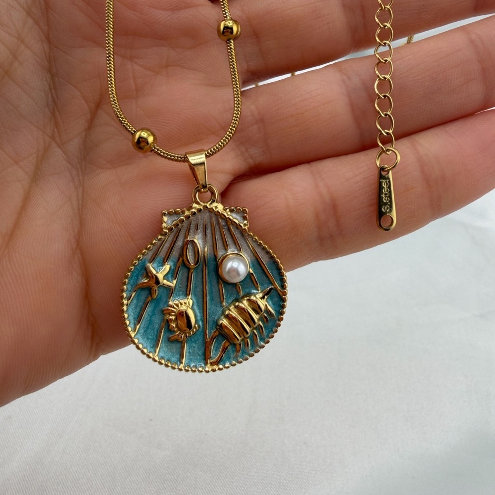 Gold and Blue Shell Pendant Necklace adjustable Stainless steel waterproof